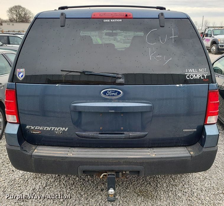 image for item LH9859 2004 Ford Expedition  SUV