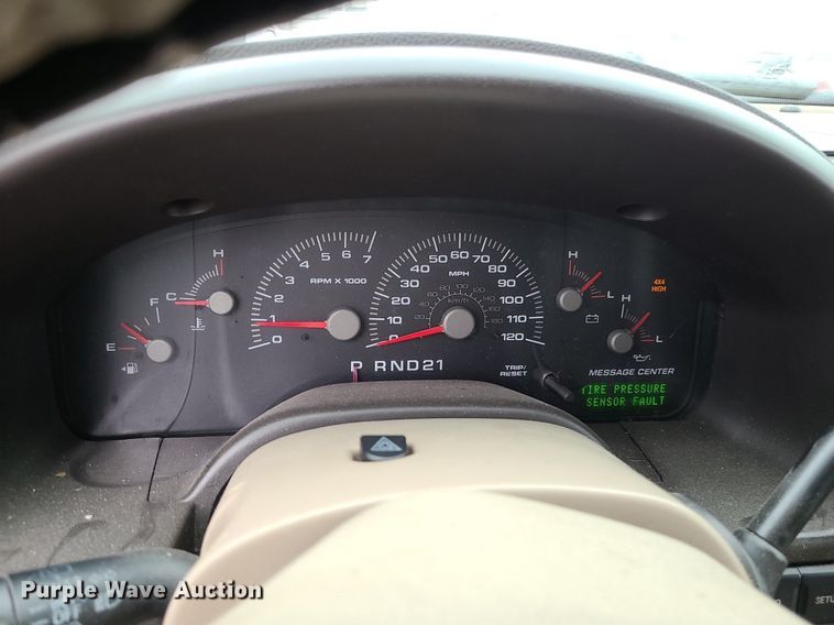 image for item LH9859 2004 Ford Expedition  SUV