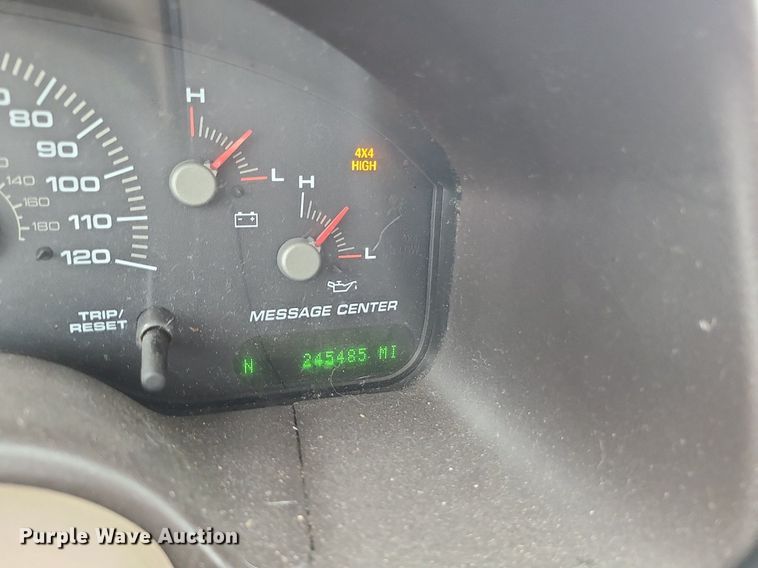 image for item LH9859 2004 Ford Expedition  SUV