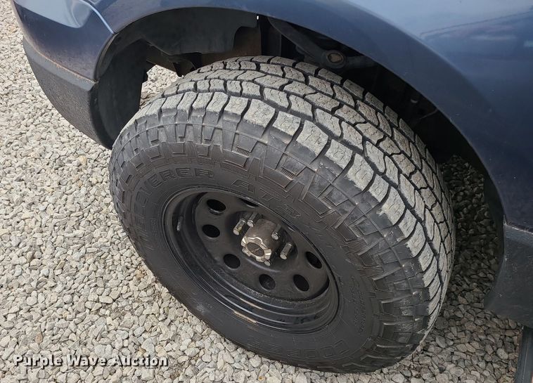 image for item LH9859 2004 Ford Expedition  SUV