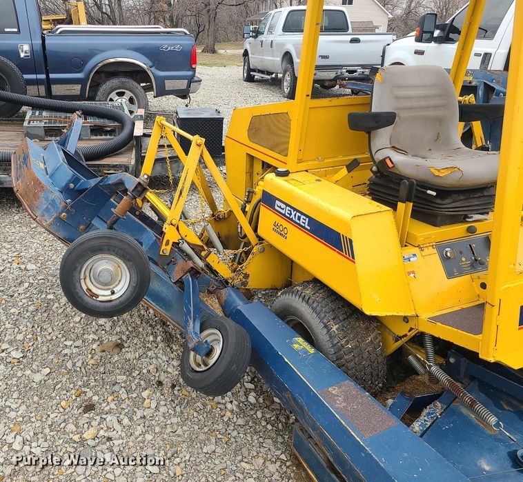 image for item LH9863 Excel Hustler 4600  lawn mower