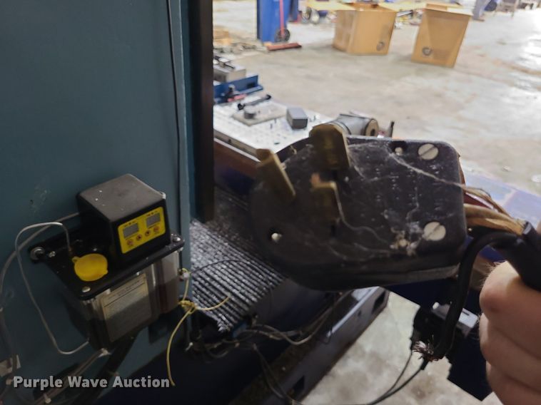 image for item LH9865 Bridgeport  milling machine