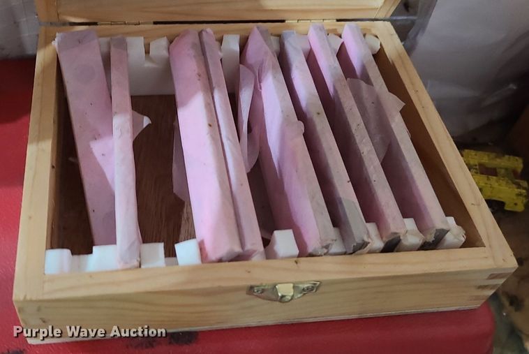 image for item LH9865 Bridgeport  milling machine