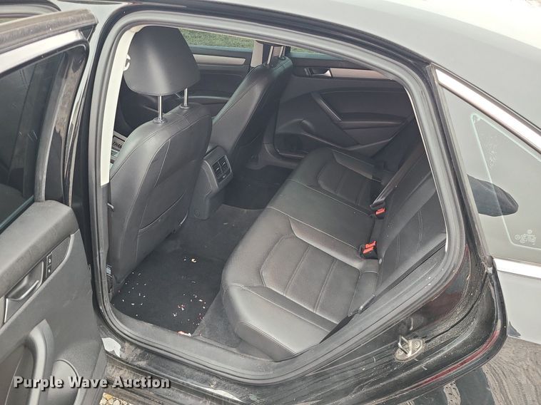 image for item LH9868 2014 Volkswagen Passat TDI SE