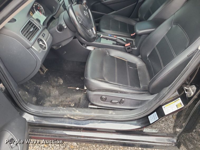image for item LH9868 2014 Volkswagen Passat TDI SE