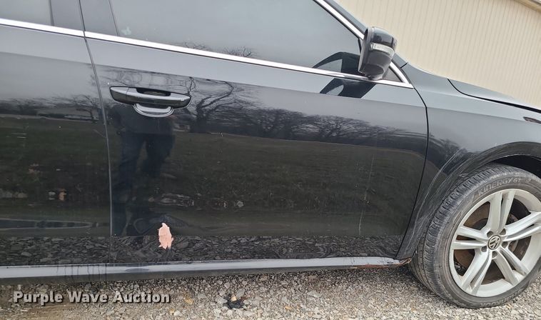 image for item LH9868 2014 Volkswagen Passat TDI SE