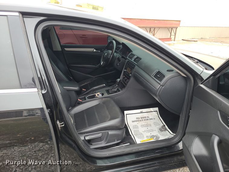image for item LH9868 2014 Volkswagen Passat TDI SE