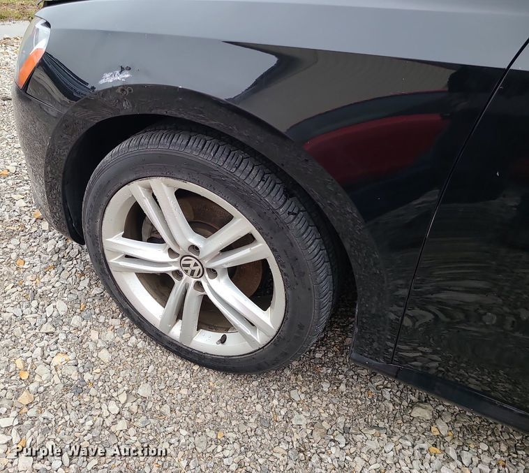 image for item LH9868 2014 Volkswagen Passat TDI SE