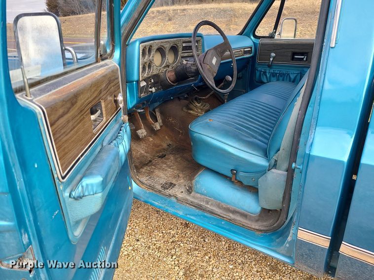 image for item LH9892 1976 Chevrolet K20  pickup truck