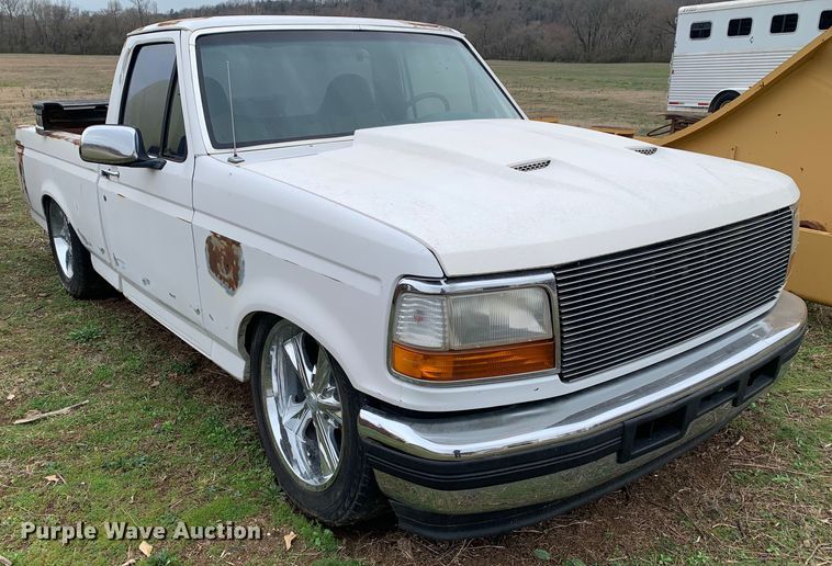 image for item LI9100 1996 Ford F150  pickup truck