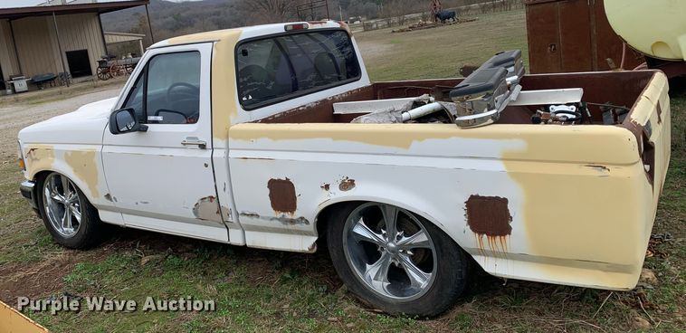 image for item LI9100 1996 Ford F150  pickup truck