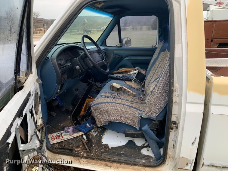 image for item LI9100 1996 Ford F150  pickup truck