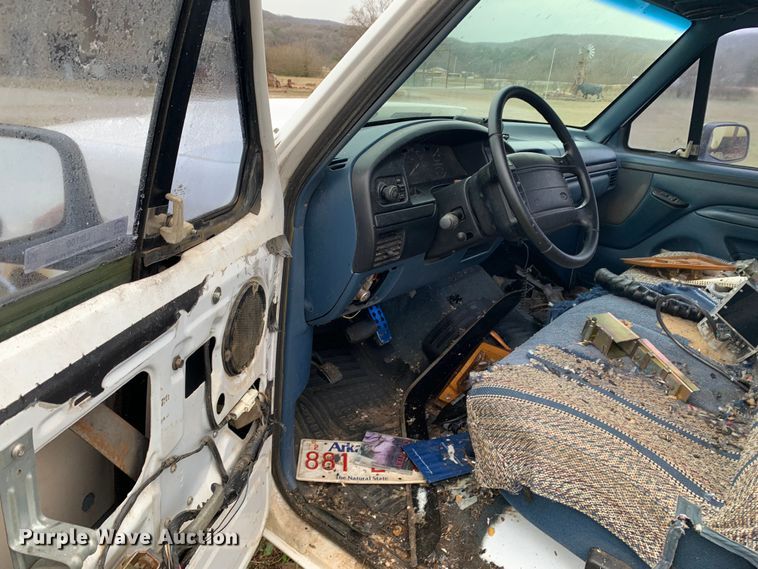 image for item LI9100 1996 Ford F150  pickup truck