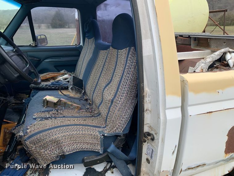 image for item LI9100 1996 Ford F150  pickup truck