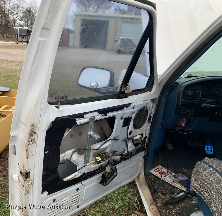 image for item LI9100 1996 Ford F150  pickup truck