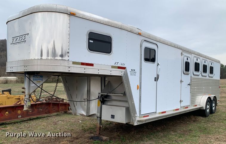 image for item LI9105 2003 Exiss GNHC-726-T  livestock trailer