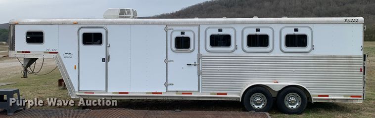 image for item LI9105 2003 Exiss GNHC-726-T  livestock trailer