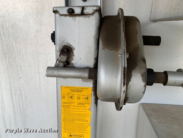 image for item LI9105 2003 Exiss GNHC-726-T  livestock trailer