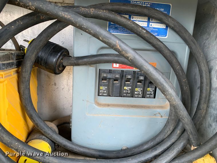 image for item LI9105 2003 Exiss GNHC-726-T  livestock trailer