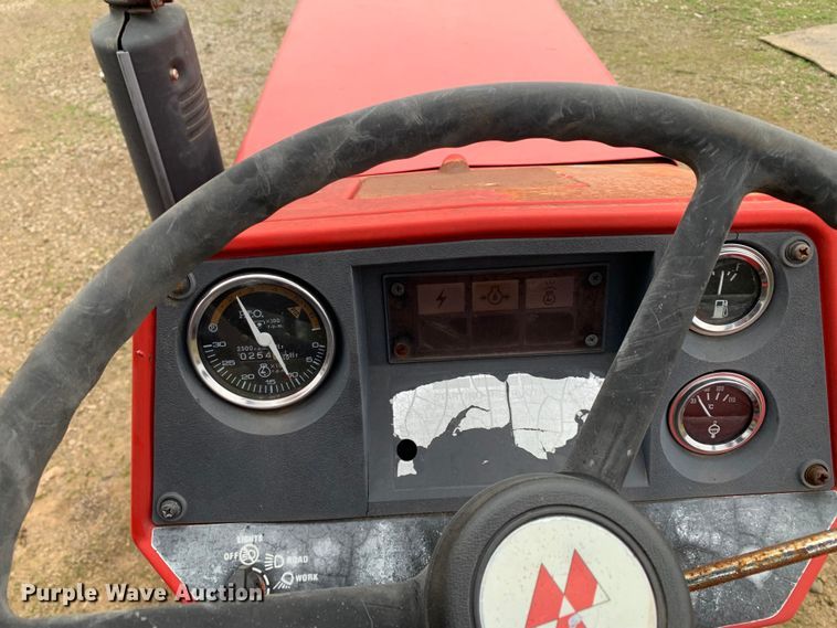 image for item LI9106 Massey Ferguson 1035  tractor