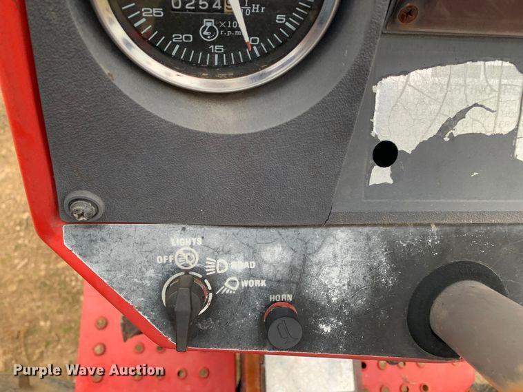 image for item LI9106 Massey Ferguson 1035  tractor