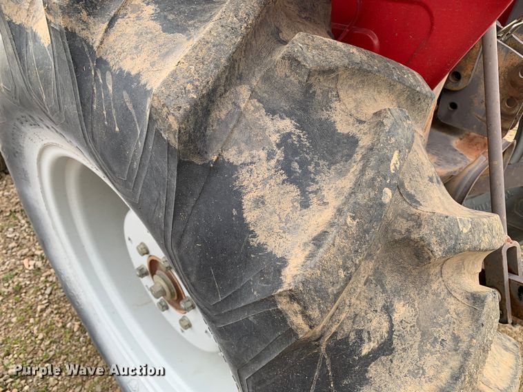 image for item LI9106 Massey Ferguson 1035  tractor