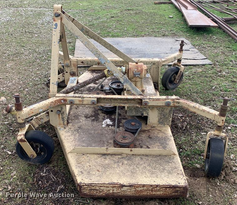 image for item LI9106 Massey Ferguson 1035  tractor