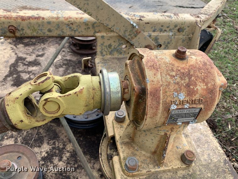 image for item LI9106 Massey Ferguson 1035  tractor