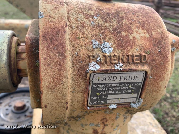 image for item LI9106 Massey Ferguson 1035  tractor