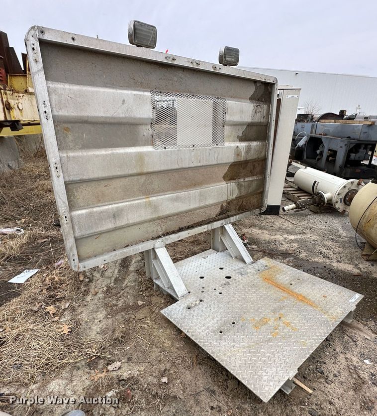 image for item LN9085 Aluminum headache rack