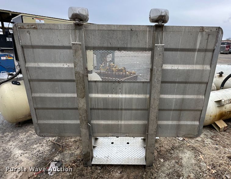 image for item LN9085 Aluminum headache rack