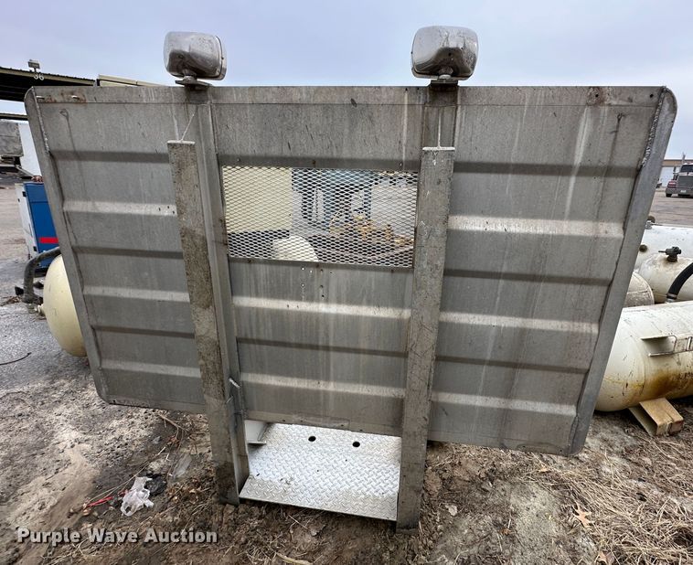 image for item LN9085 Aluminum headache rack