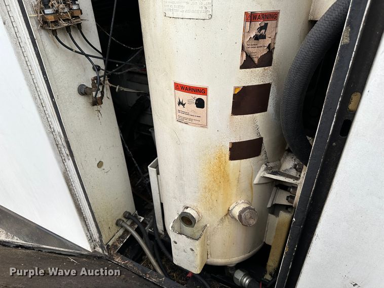 image for item LN9087 Ingersoll Rand SSR-EPE200-2S  air compressor