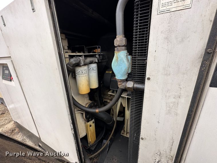 image for item LN9087 Ingersoll Rand SSR-EPE200-2S  air compressor