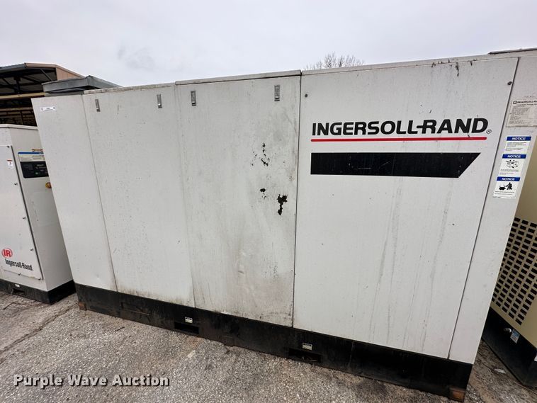 image for item LN9087 Ingersoll Rand SSR-EPE200-2S  air compressor