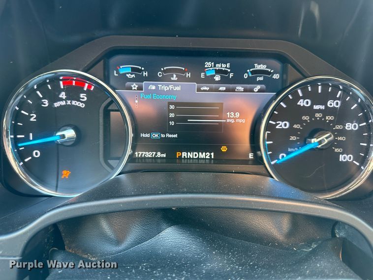 image for item LN9099 2017 Ford F450  Crew Cab pickup truck