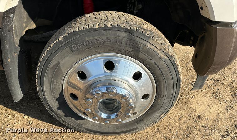 image for item LN9099 2017 Ford F450  Crew Cab pickup truck