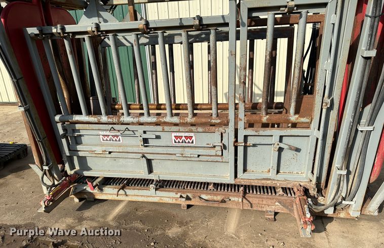 image for item LN9102 WW Manufacturing 1282  squeeze chute