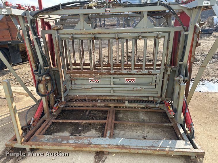 image for item LN9102 WW Manufacturing 1282  squeeze chute