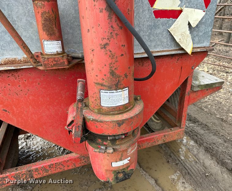 image for item LN9104 Heider  gravity wagon