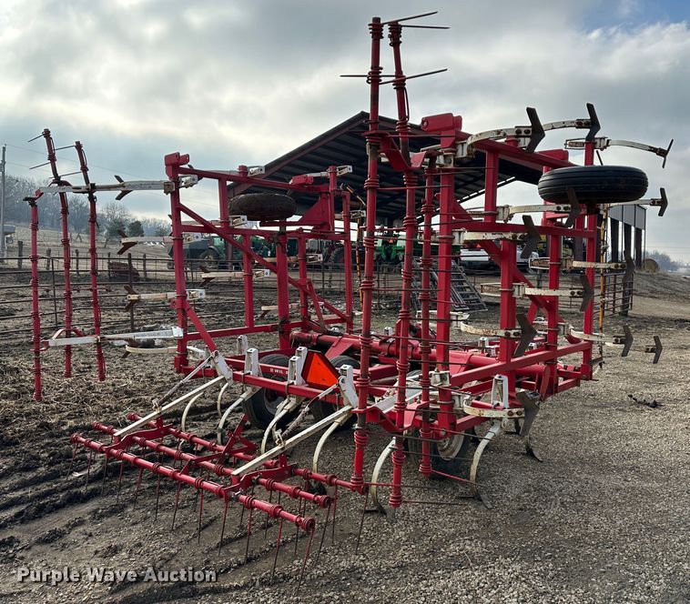 image for item LN9105 Wil-Rich 2500  field cultivator