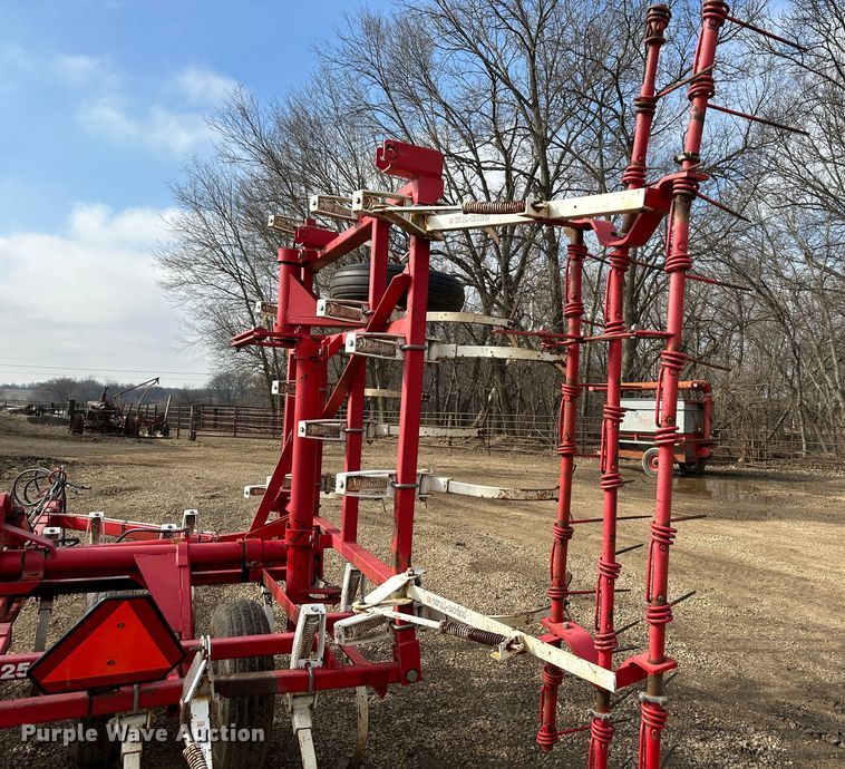 image for item LN9105 Wil-Rich 2500  field cultivator