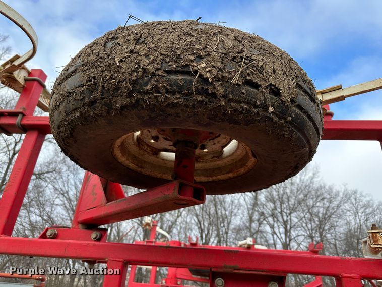 image for item LN9105 Wil-Rich 2500  field cultivator