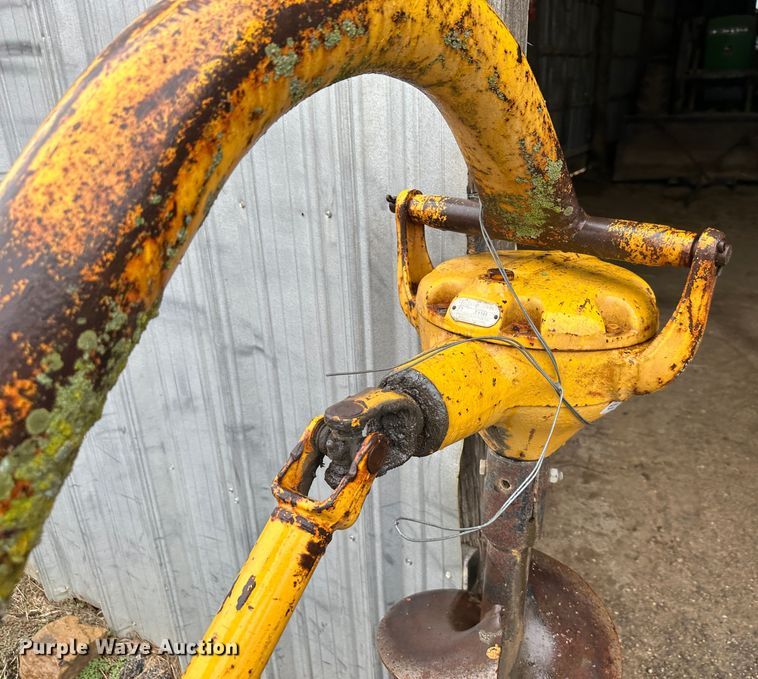 image for item LN9109 Danuser F7  post hole digger