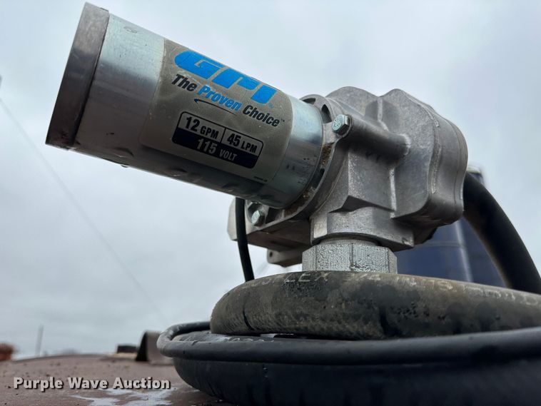 image for item LN9112 1,000 gallon fuel tank