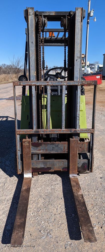 image for item LP9240 Clark GCS25MC  forklift