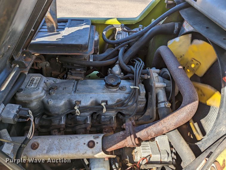 image for item LP9240 Clark GCS25MC  forklift