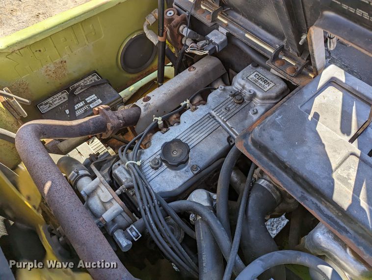 image for item LP9240 Clark GCS25MC  forklift