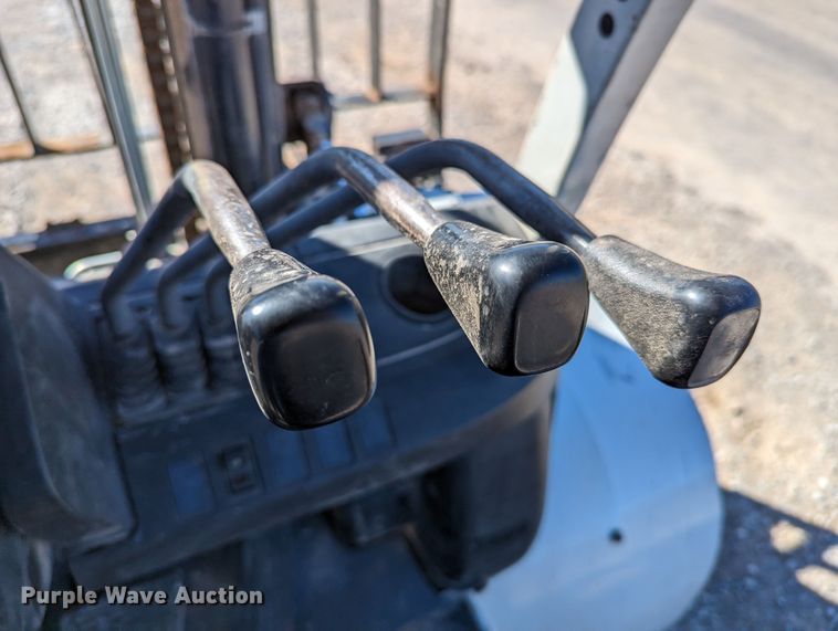 image for item LP9241 UniCarriers MDG1F4A50V  forklift