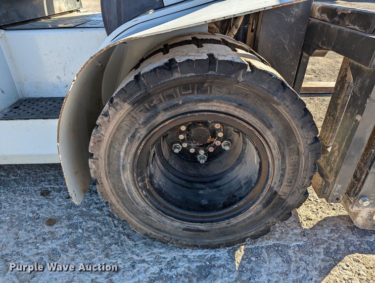 image for item LP9241 UniCarriers MDG1F4A50V  forklift